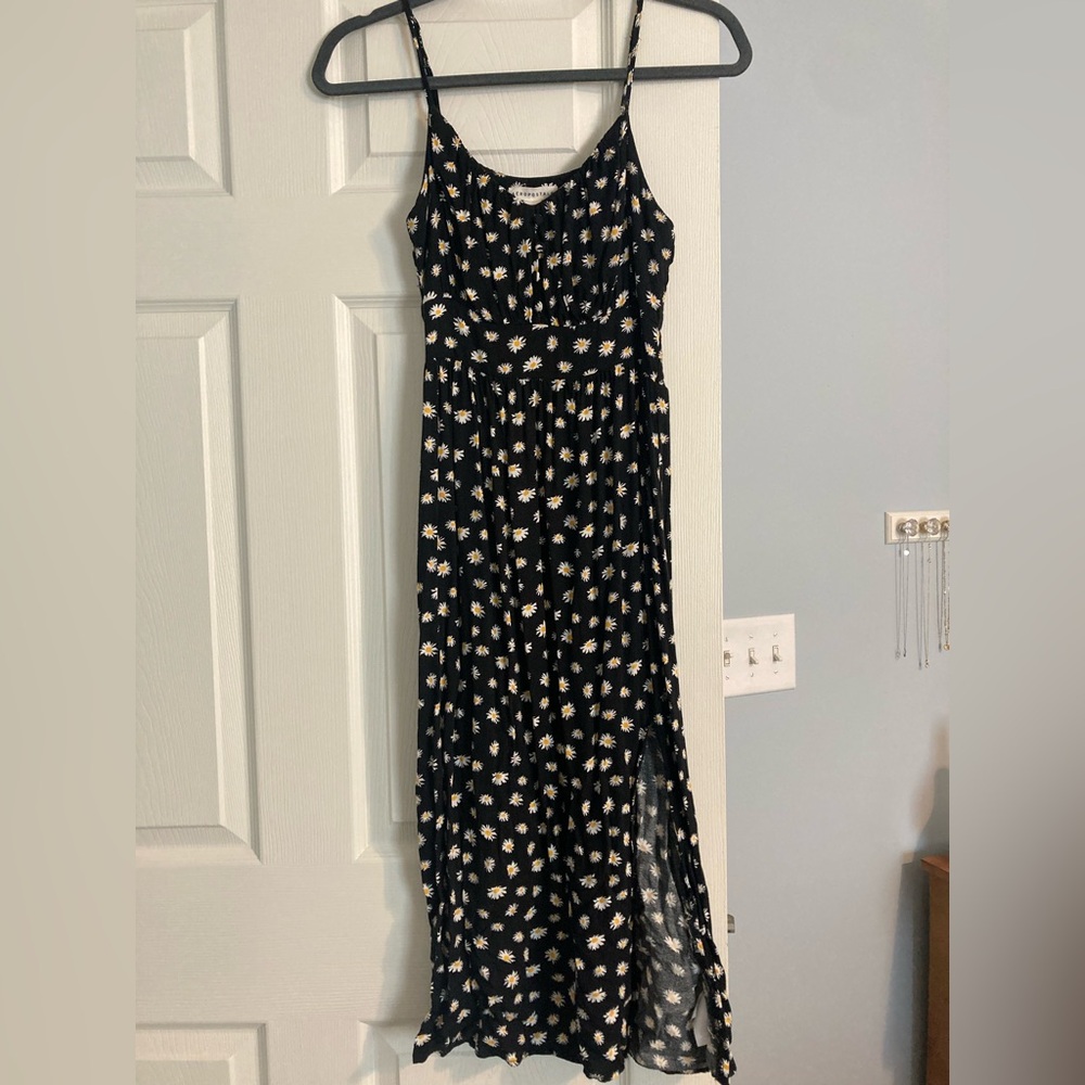 Aeropostale Black and White Floral Midi Dress